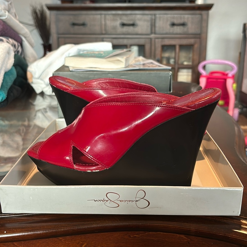 Jessica Simpson Wedges